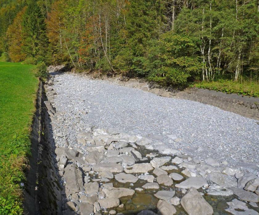 Ausgetrocknetes Flussbett